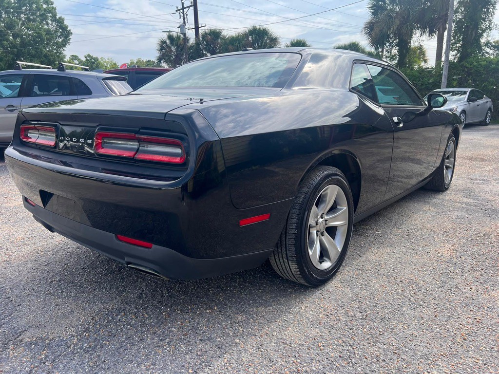 2016 Dodge Challenger Image 5