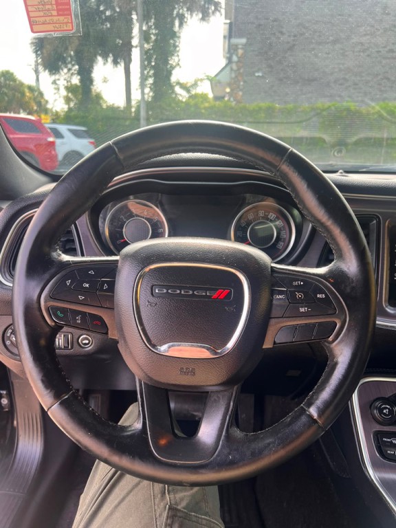 2016 Dodge Challenger Image 11