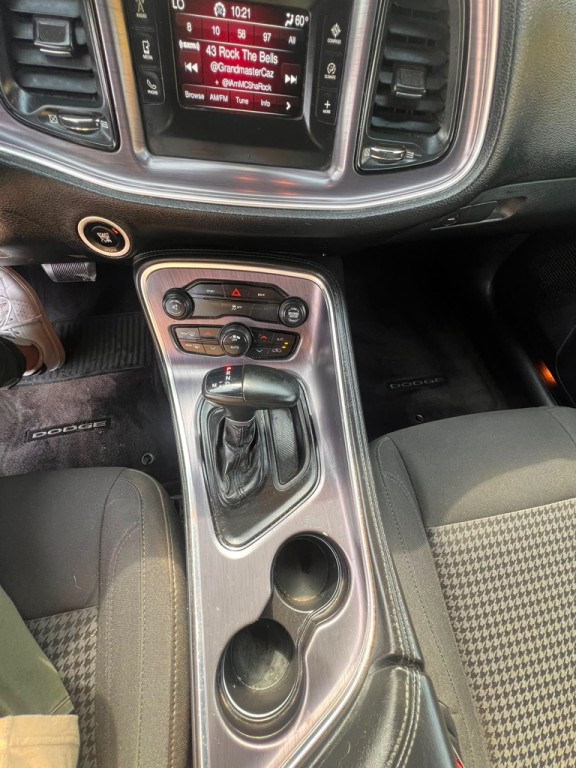 2016 Dodge Challenger Image 15