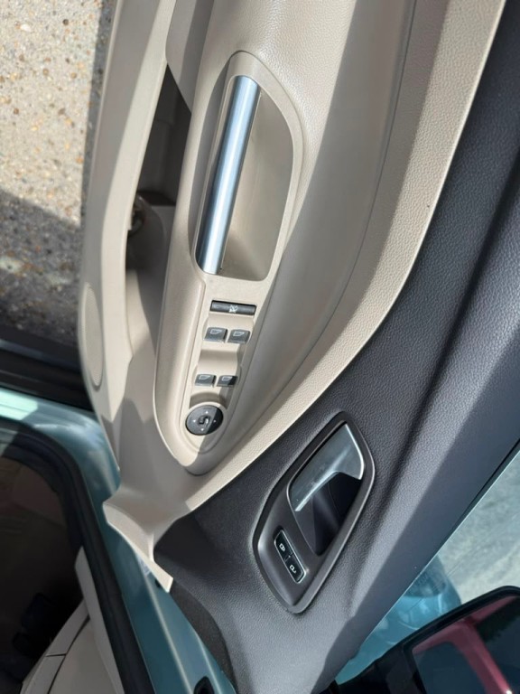 2014 Ford C-Max Image 9