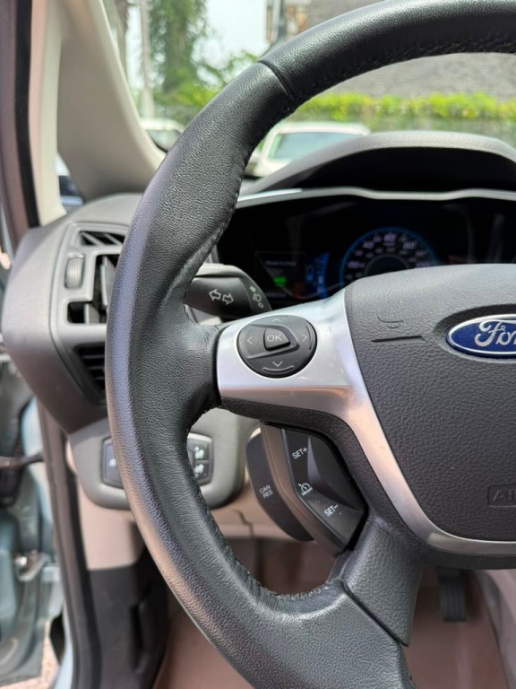 2014 Ford C-Max Image 10