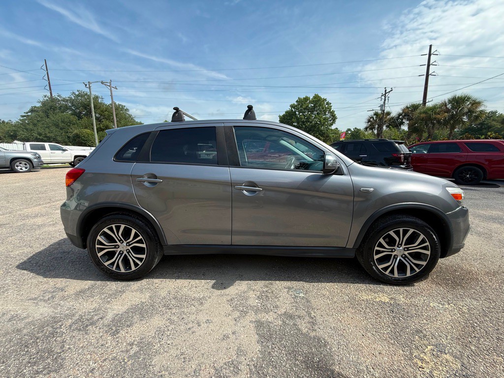 2018 Mitsubishi Outlander Image 7