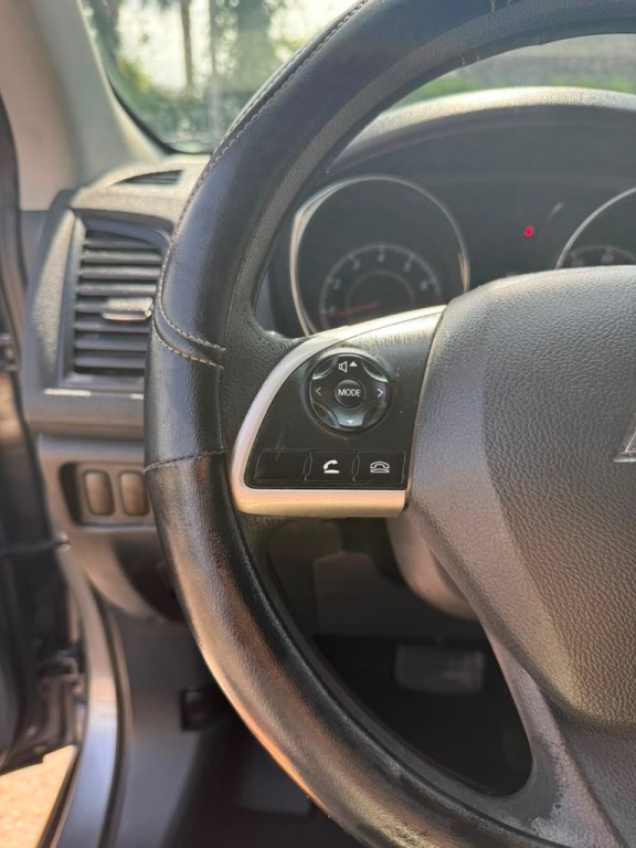 2018 Mitsubishi Outlander Image 14