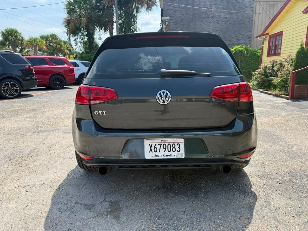 2017 Volkswagen GTI Image 4