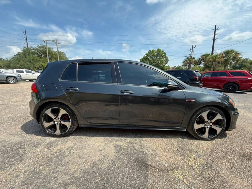 2017 Volkswagen GTI Image 8