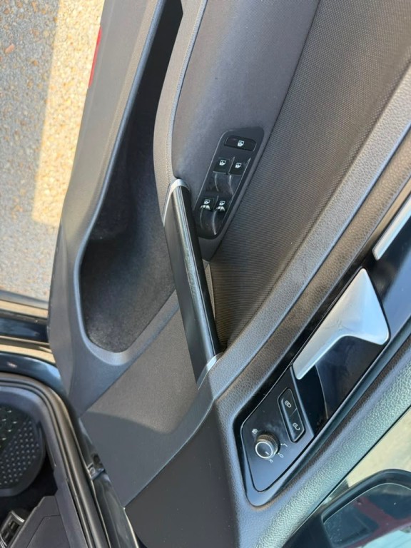 2017 Volkswagen GTI Image 16