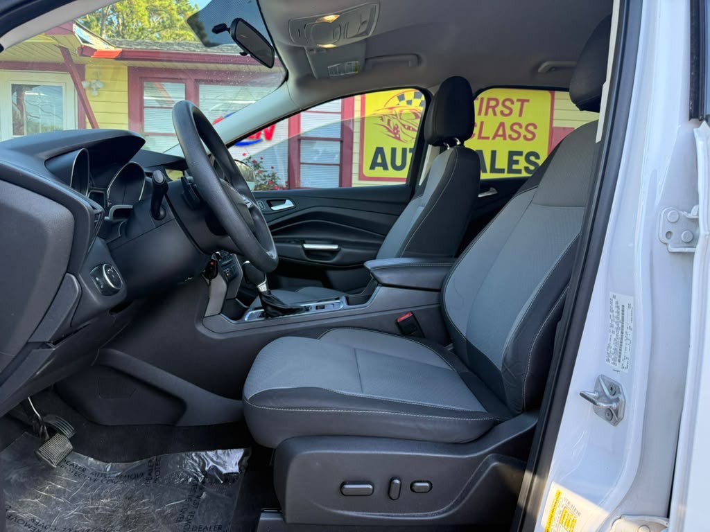 2017 Ford Escape Image 9