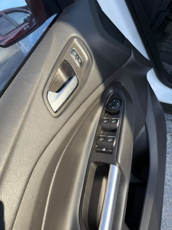 2017 Ford Escape Image 10