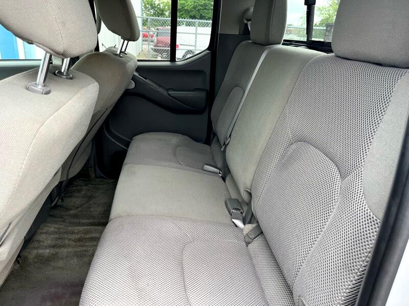 2018 Nissan Frontier Image 12