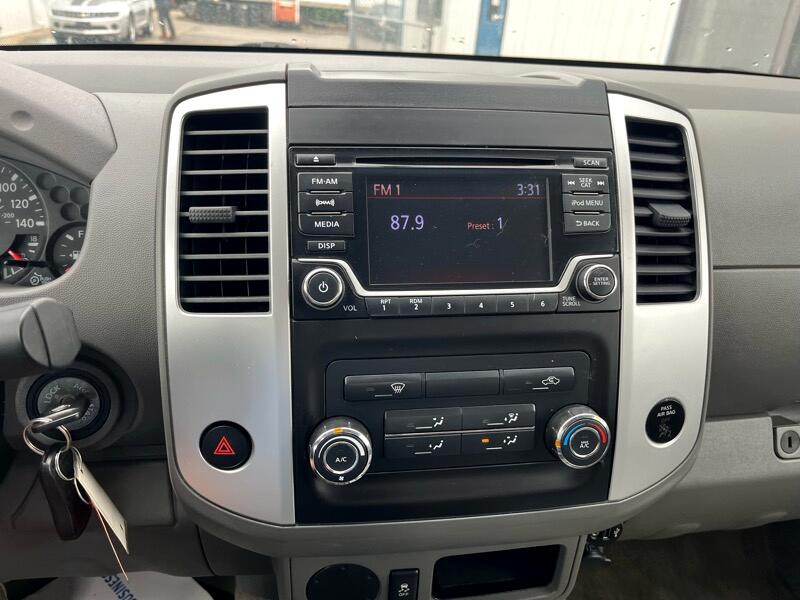2018 Nissan Frontier Image 15