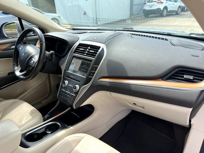 2016 Lincoln MKC Image 9