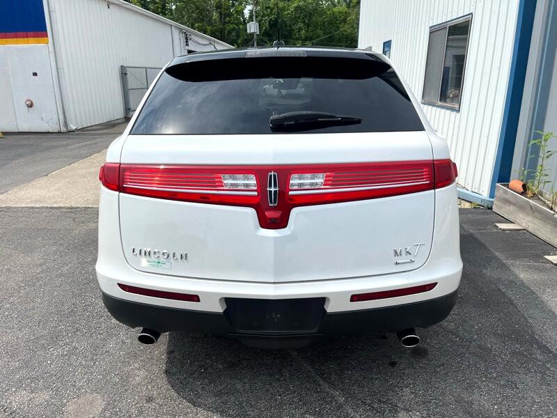 2010 Lincoln MKT Image 6