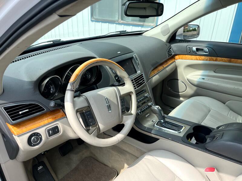 2010 Lincoln MKT Image 14