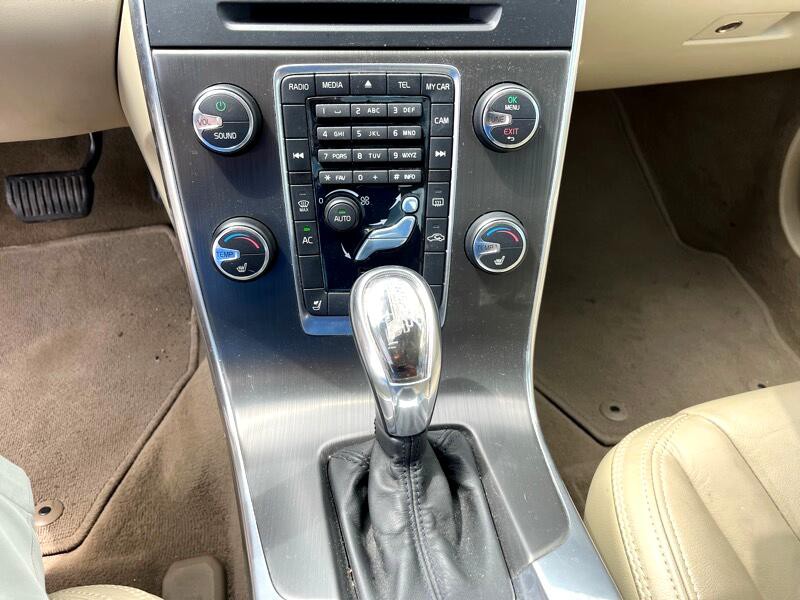 2013 Volvo S40 Image 18