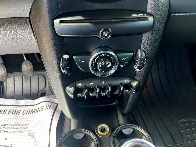 2011 MINI Cooper Image 13