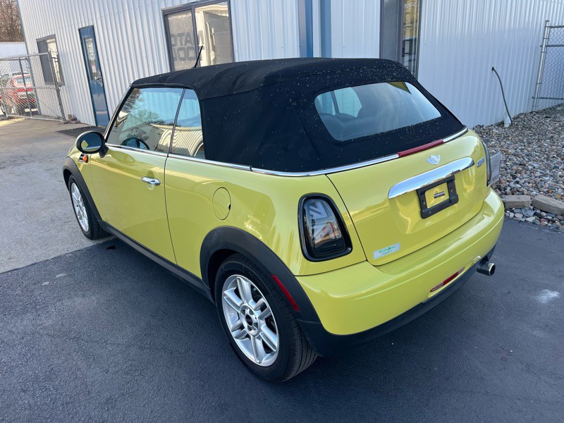 2011 MINI Cooper Image 7