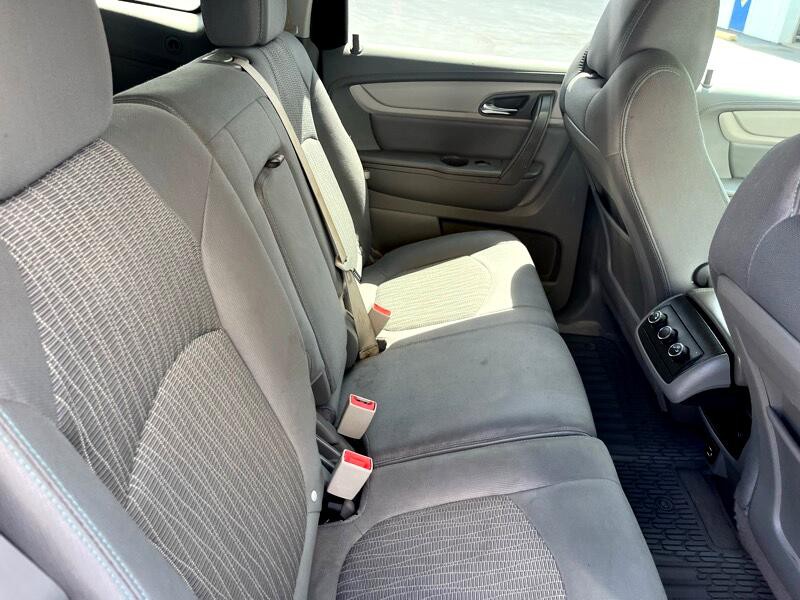 2017 Chevrolet Traverse Image 12