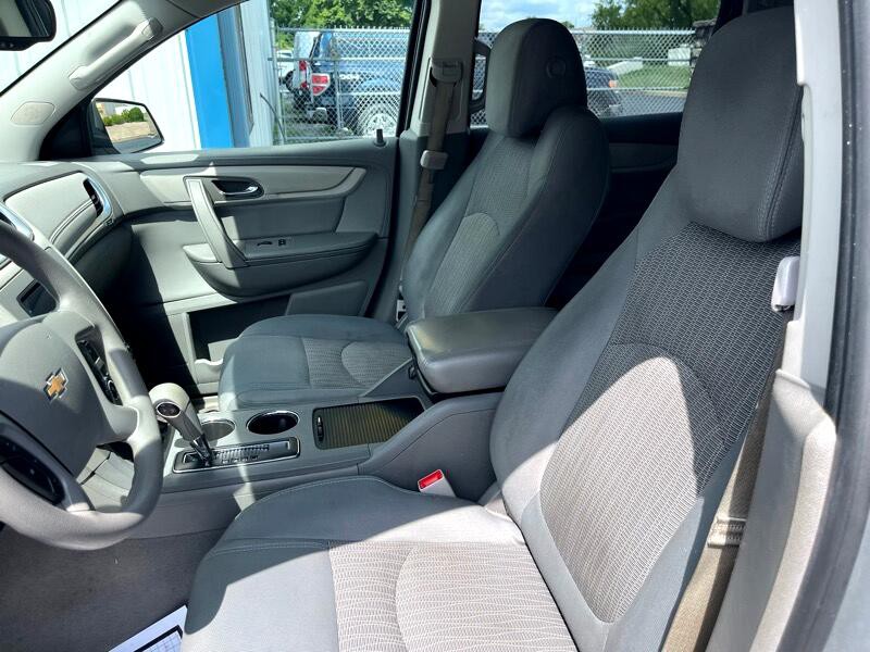 2017 Chevrolet Traverse Image 16