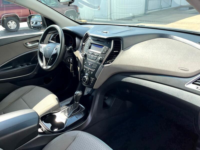 2014 Hyundai Santa Fe Image 9