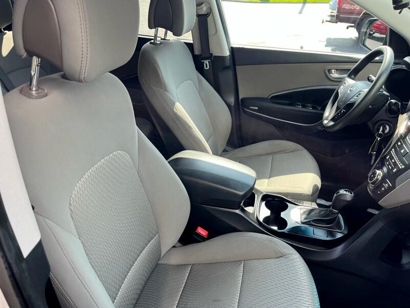 2014 Hyundai Santa Fe Image 10