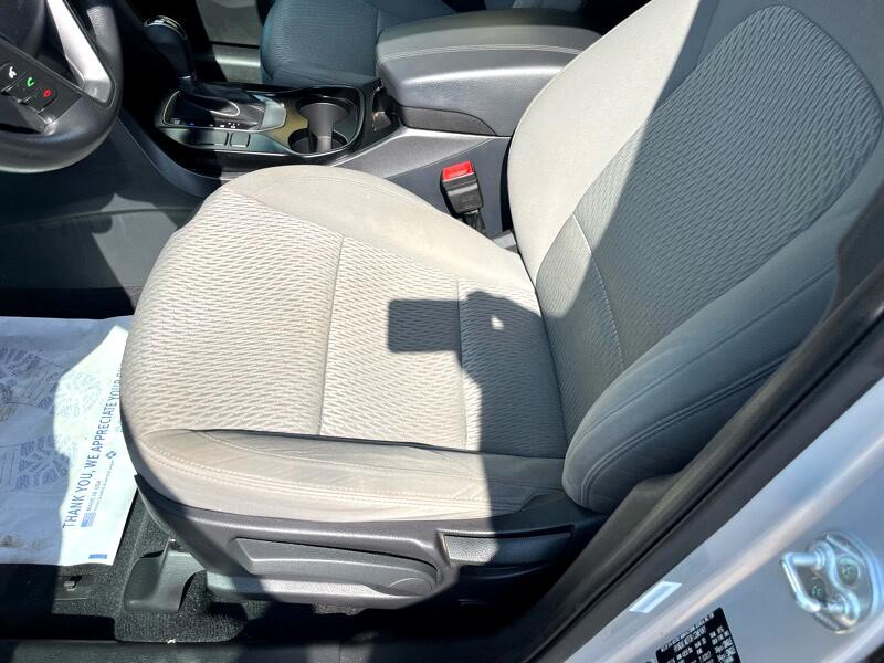 2014 Hyundai Santa Fe Image 17