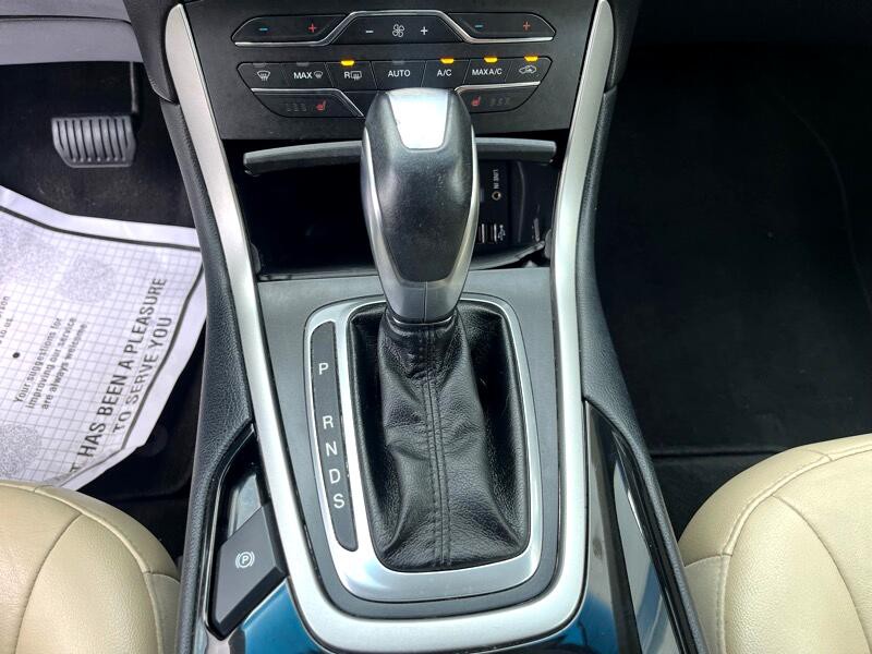 2015 Ford Edge Image 18