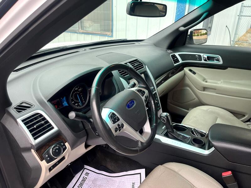 2011 Ford Explorer Image 16