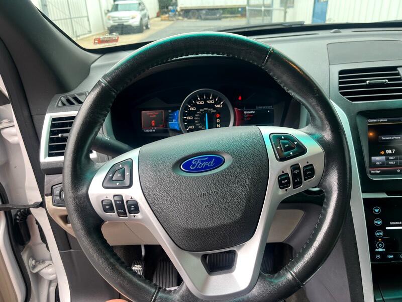 2011 Ford Explorer Image 23