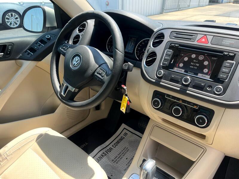 2011 Volkswagen Tiguan Image 11