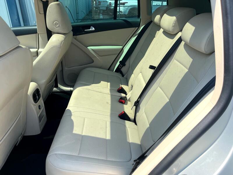 2011 Volkswagen Tiguan Image 13
