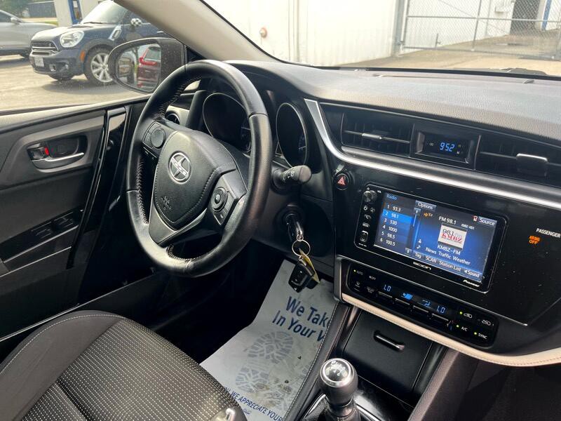 2016 Scion iM Image 11