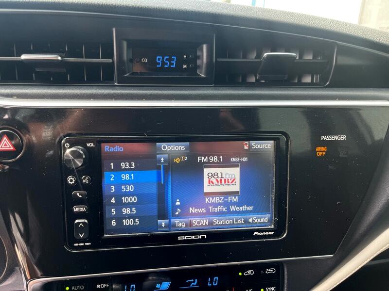 2016 Scion iM Image 17