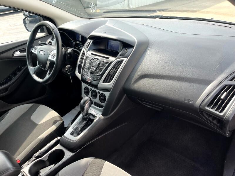 2014 Ford Focus Image 8