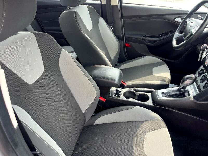 2014 Ford Focus Image 9