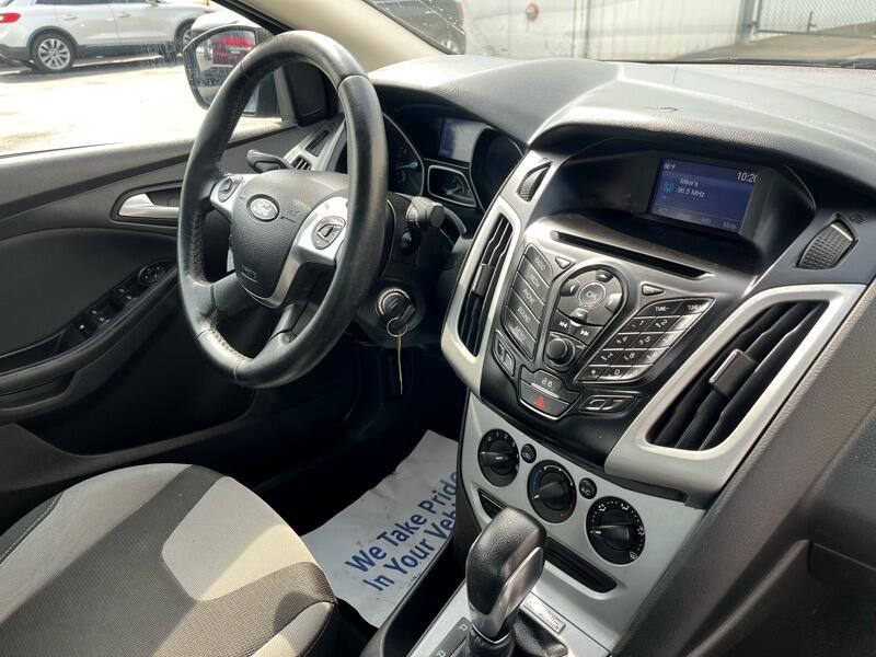 2014 Ford Focus Image 10