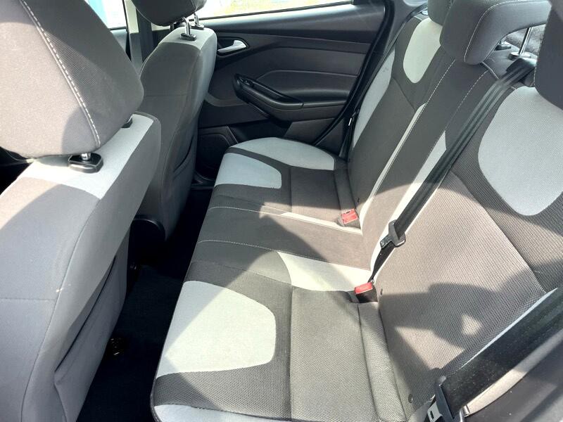 2014 Ford Focus Image 12