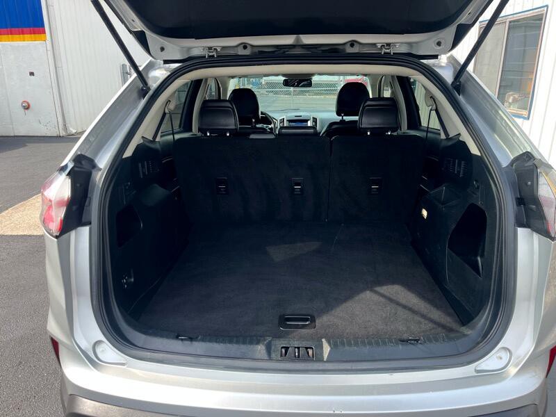 2019 Ford Edge Image 8