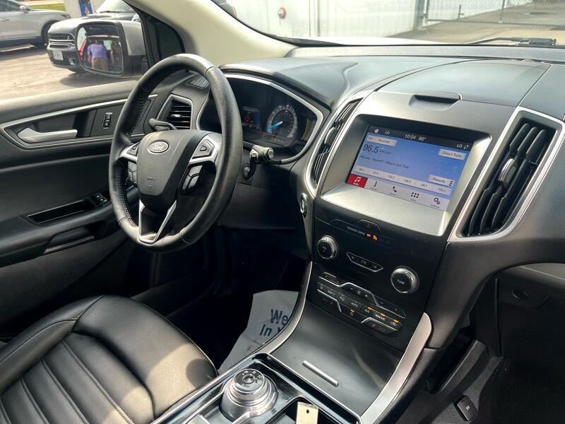 2019 Ford Edge Image 11