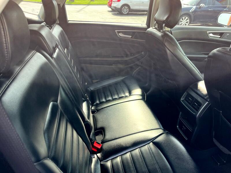 2019 Ford Edge Image 12