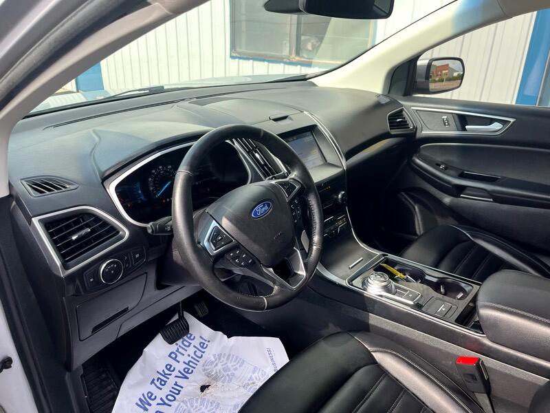2019 Ford Edge Image 14