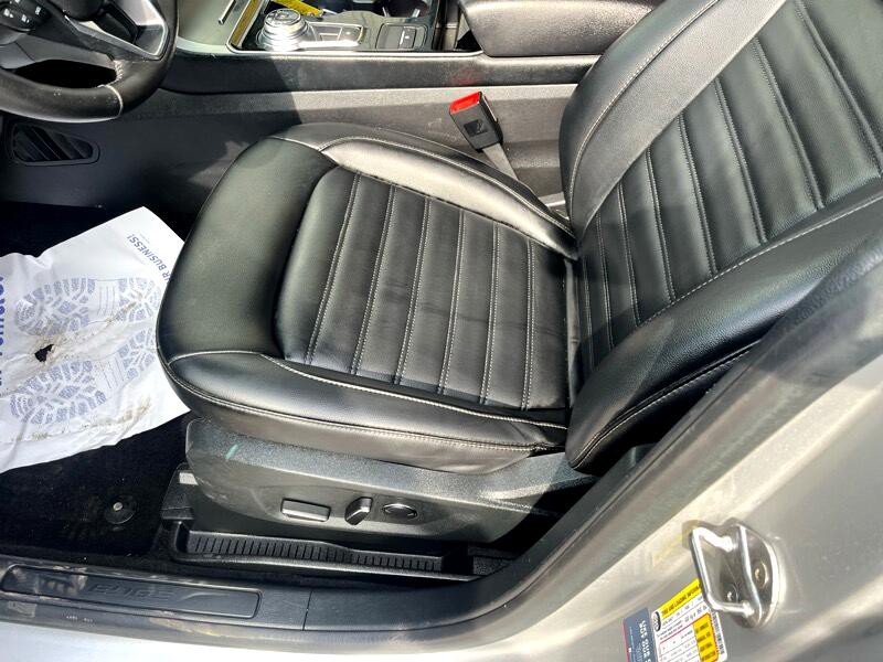 2019 Ford Edge Image 16