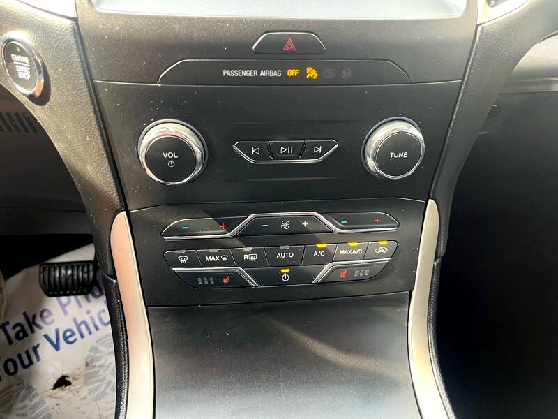 2019 Ford Edge Image 18