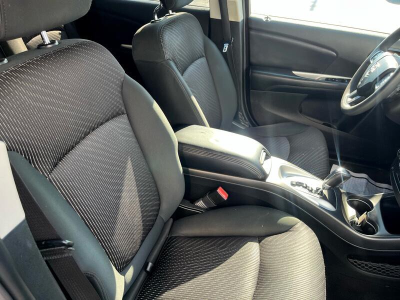 2011 Dodge Journey Image 11