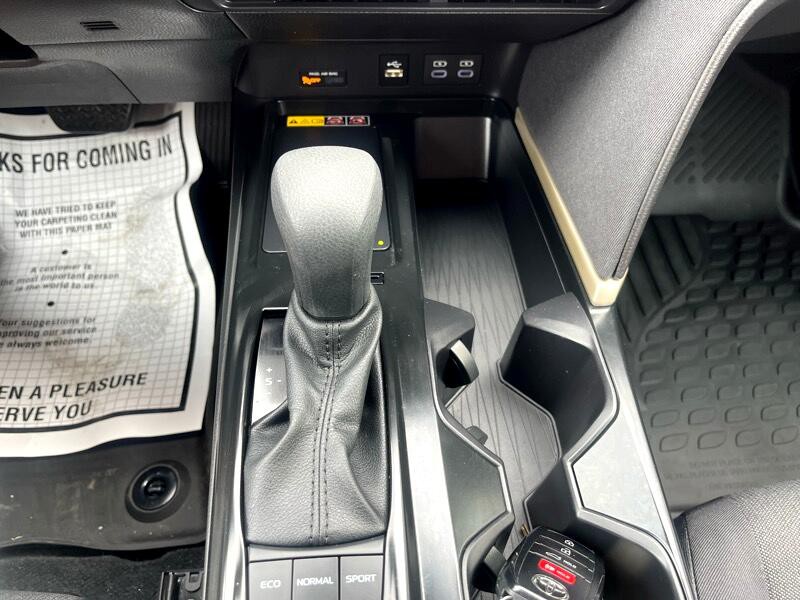 2025 Toyota Camry Image 16