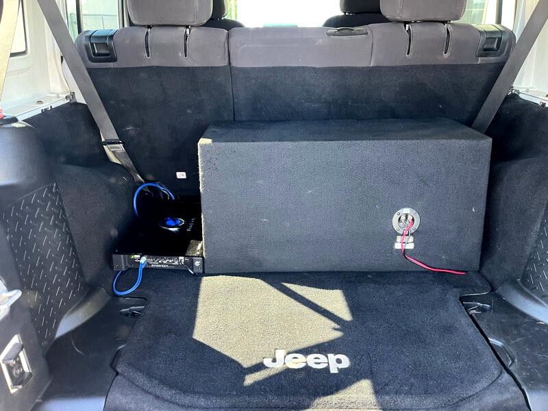 2014 Jeep Wrangler Image 8