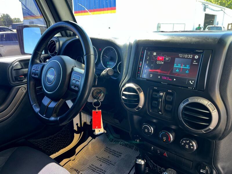 2014 Jeep Wrangler Image 10