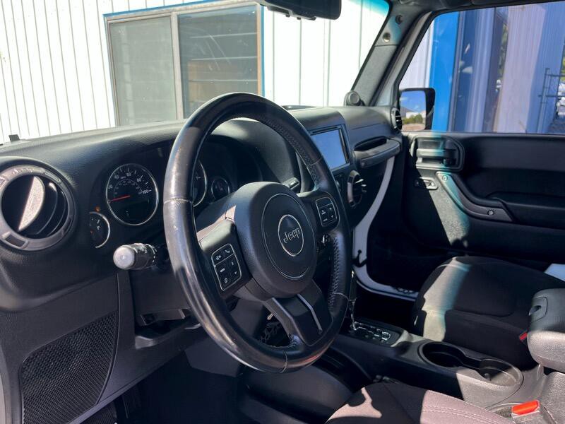 2014 Jeep Wrangler Image 14