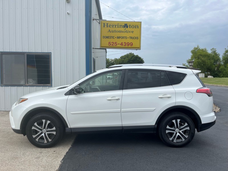 2016 Toyota Rav4 Image 1