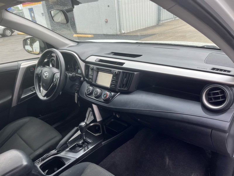 2016 Toyota Rav4 Image 9