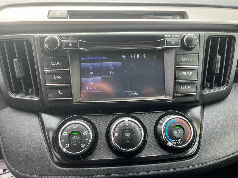 2016 Toyota Rav4 Image 16